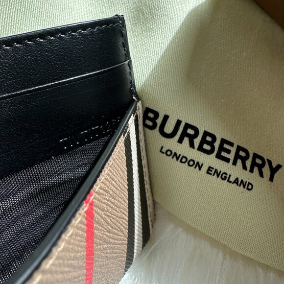 BURBERRY Card Case ✨ NEW ✨ - Picture 3 of 7